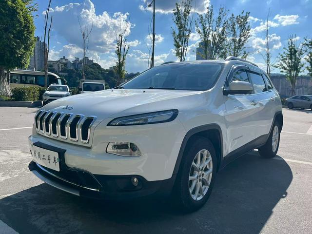 Free Light 2017 2.4L Leading Version