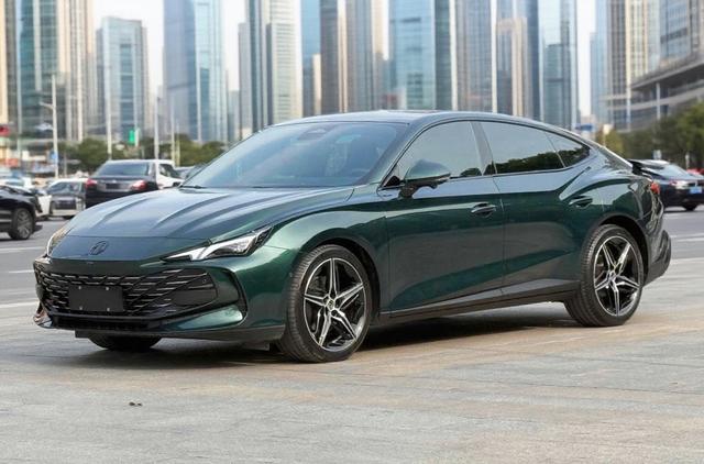 MG7 2023 2.0T Automatic Beauty Hunting Exclusive Edition