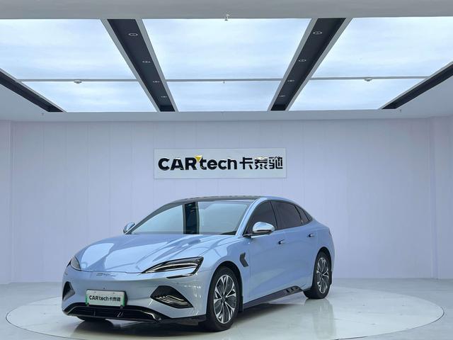 Corsair 2022 550KM Standard Range Rear Drive Premium