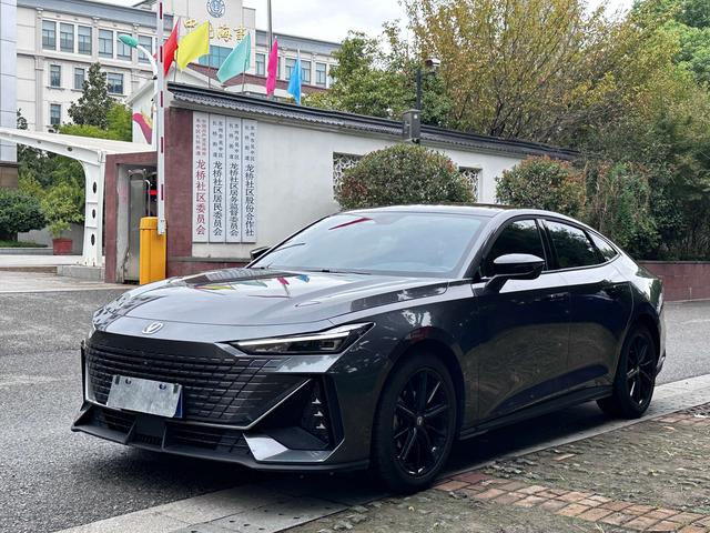 Chang'an UNI-V 2023 1.5T Premium