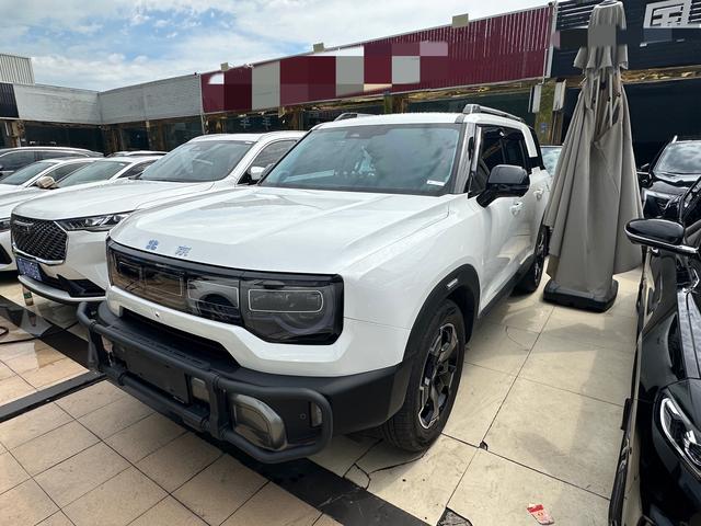 Beijing off-road BJ30 2024 1.5T DHT 4WD magic nuclear power drive Advanced Version