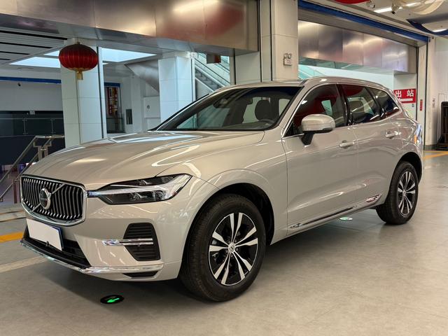 Volvo XC60 2024 B5 four-wheel drive Zhiyi Deluxe Edition