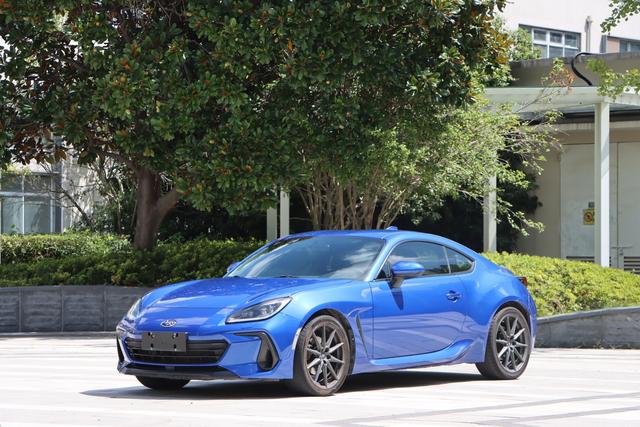 Subaru BRZ 2022 2.4L manual version
