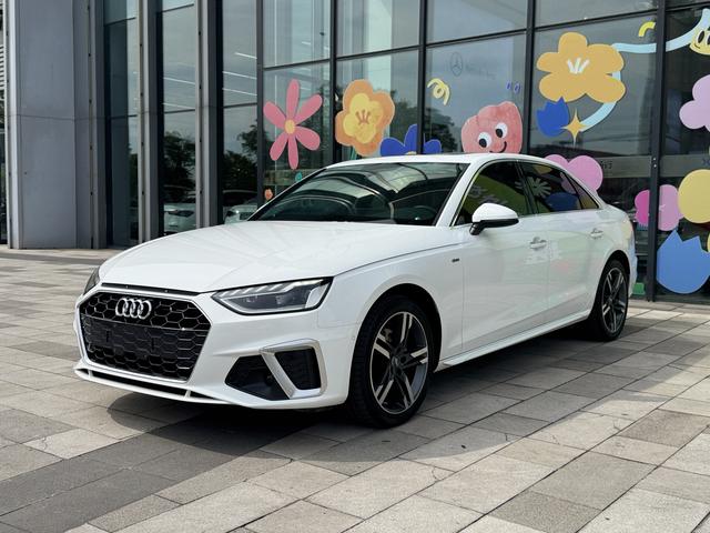 Audi A4L 2020 40 TFSI Luxury Dynamic