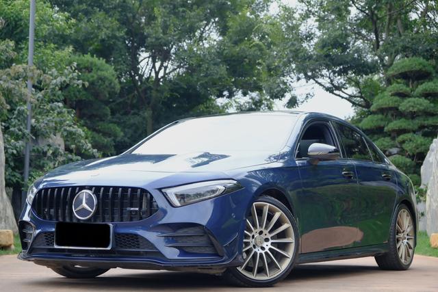 Mercedes-Benz A-Class AMG 2019 AMG A 35 L 4MATIC Advance Special Edition
