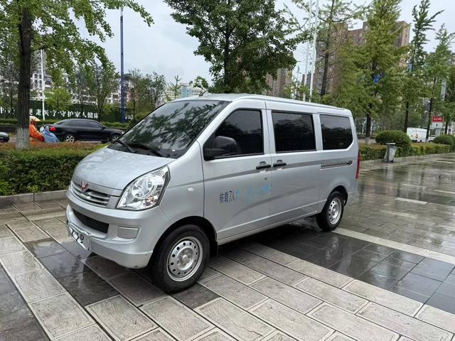 Wuling Rongguang 2023 Model 1.5L S Basic Type 5/7 Seat