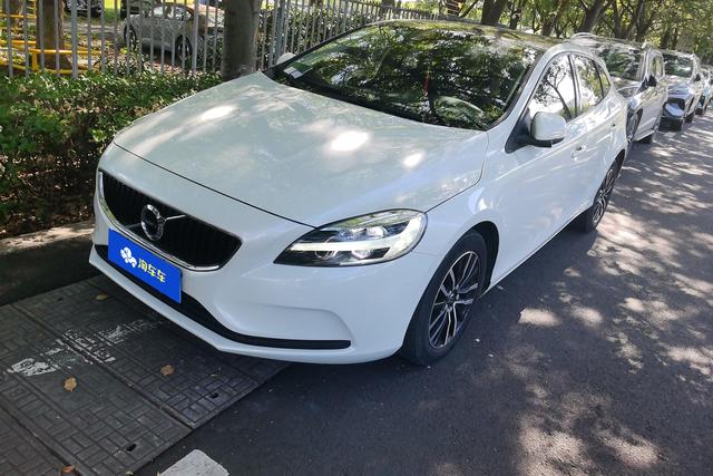 Volvo V40 2019 T3 Smart Edition