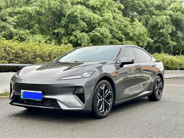 Dark blue L07 2025 model 300Ultra Huawei Qiankun Smart Driving ADS SE version