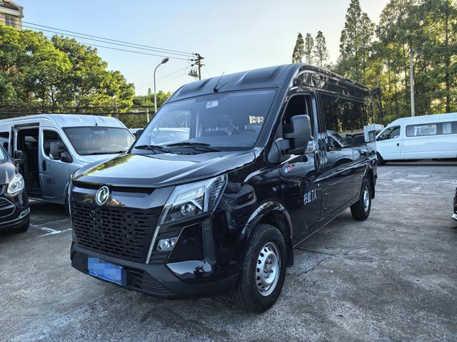 Yufeng 2023 V9+2.0T automatic front drive, multi-function center axle, top 7/8/9 seats