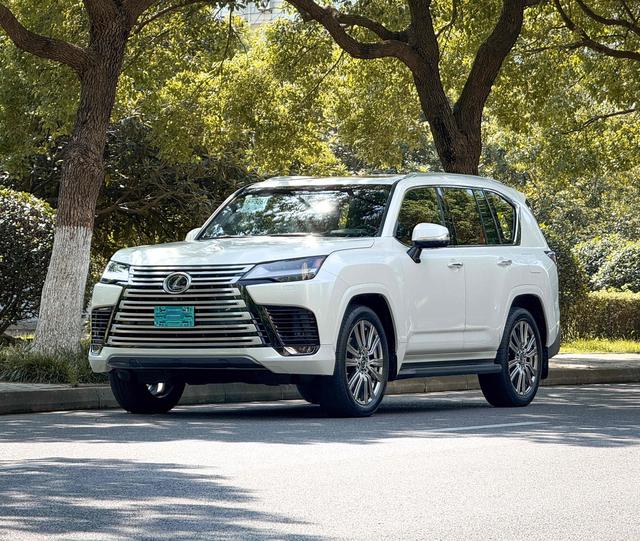 Lexus LX 2022 model 3.5T automatic four-wheel drive 4-seater parallel import