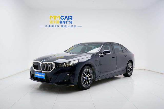 BMW i5 2024 eDrive35L M sports suit