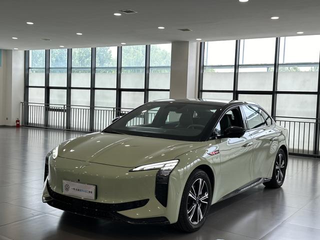 Hongqi EH7 2024 model 690 Pro
