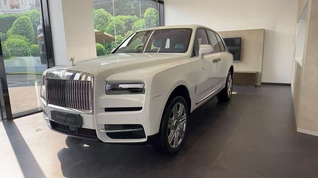 Cullinan 2024 Four-Seater