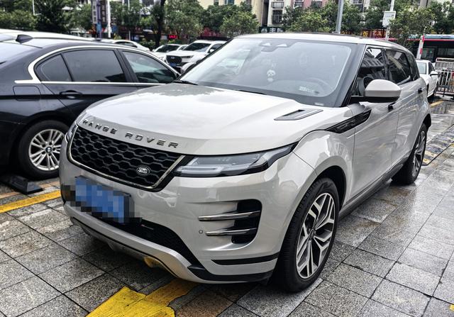 Range Rover Evoque 2023 Evoque L 249PS R-Dynamic Deluxe