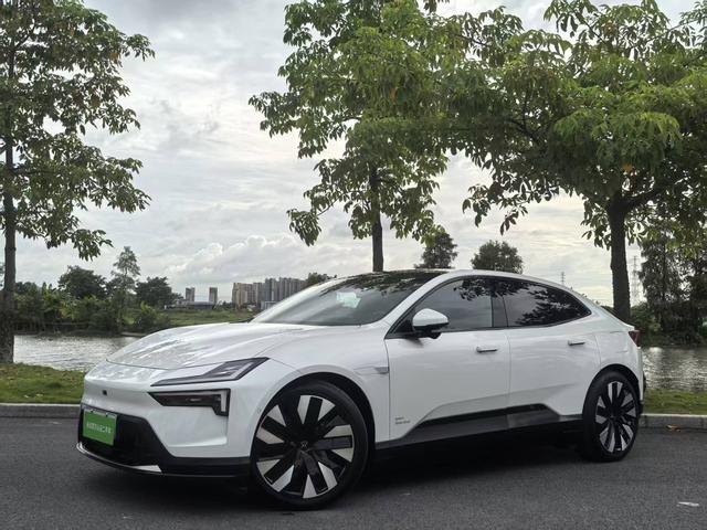 Polestar 4 2024 dual-motor long battery life PLUS dual-star connected version