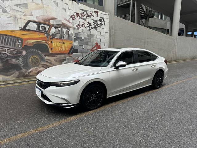 Style 2023 model 2.0L e: HEV Rui*Technology Version
