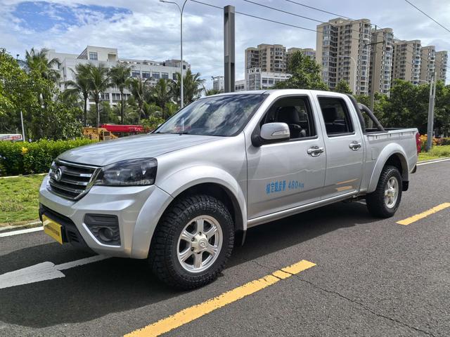 Fengjun 5 2017 2.0T European version diesel four-wheel drive elite large double-row GW4D20D