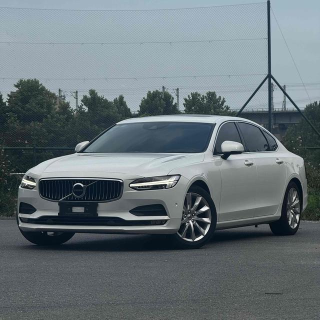 Volvo S90 2018 T5 Intelligent Vision Edition