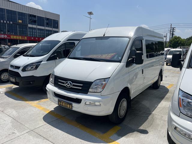 Xintu V80 2023 2.0T AMT classic Max Express long axis mid-top 6-9 seats