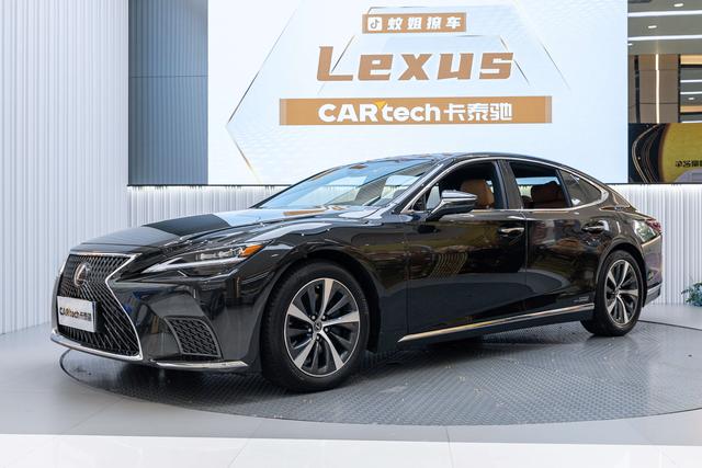 Lexus LS 2021 500h Premier Edition