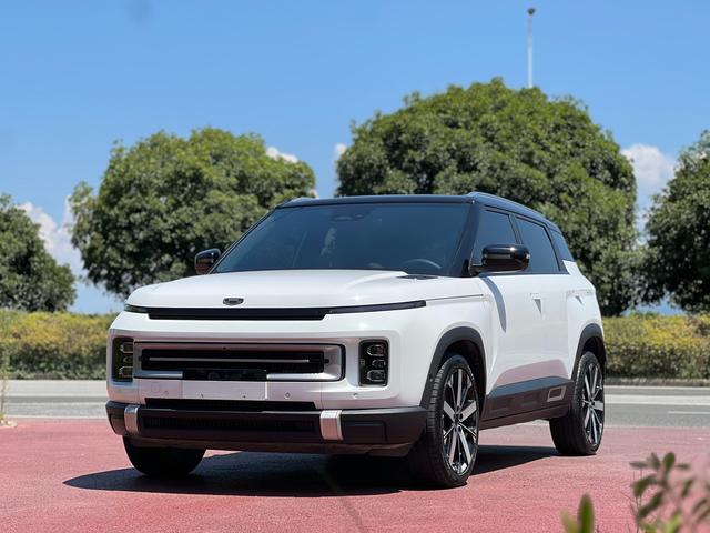 Geely ICON 2023 1.5TD Chocolate Mellow Edition