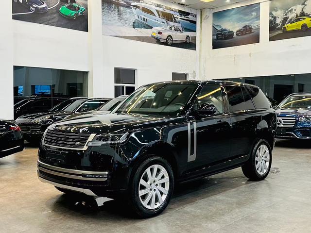 Range Rover 2025 model 3.0 L6 360PS Prosperity Edition