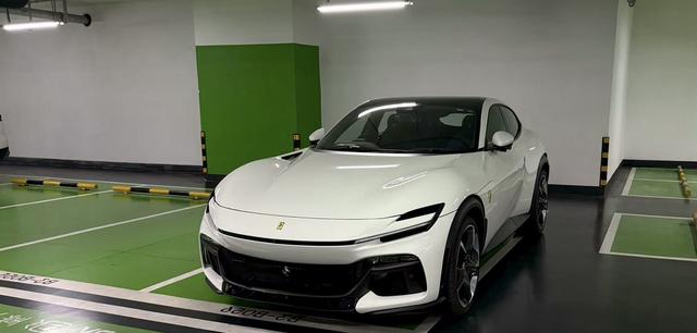 Purosangue 2022 model 6.5L V12