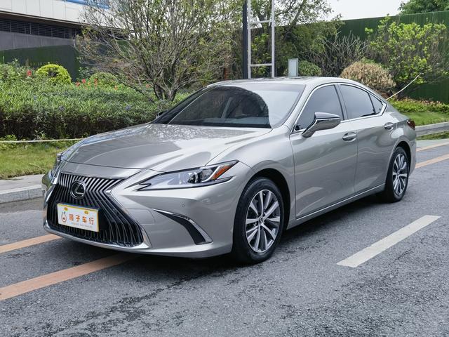 Lexus ES 2020 200 Excellence National VI
