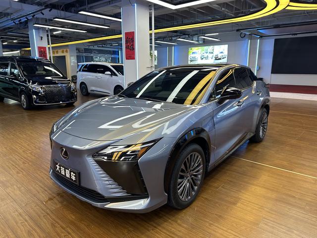 Lexus RZ 2023 450e DIRECT4 Vertical Leader Edition