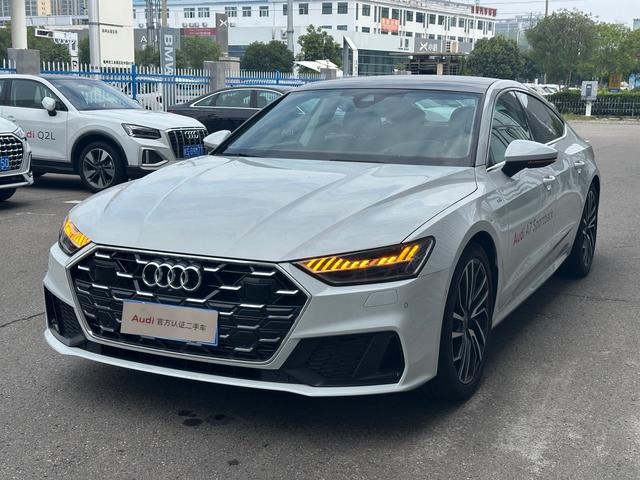 Audi A7 2024 model 45 TFSI premium selection