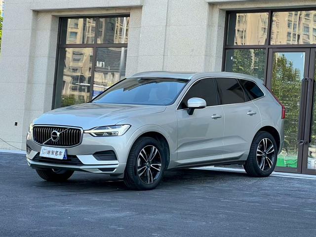 Volvo XC60 2019 T5 four-wheel drive Zhiyuan version Country V