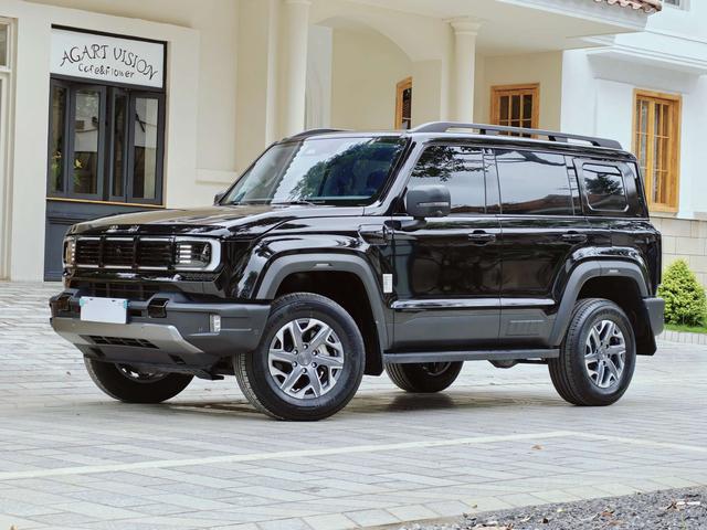 Beijing off-road BJ40 2024 City Hunter Version 2.0T automatic four-wheel drive extreme type