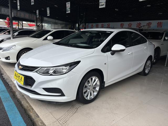Cruze 2018 hatchback 320 Automatic Xuanfeng Version