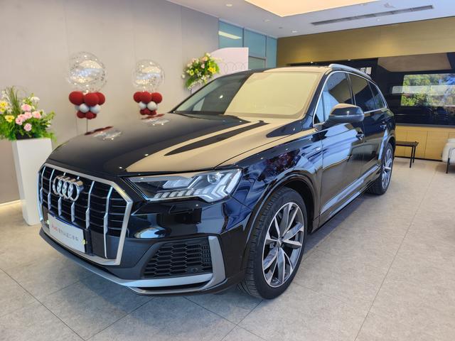 Audi Q7 2021 55 TFSI quattro S line Sport