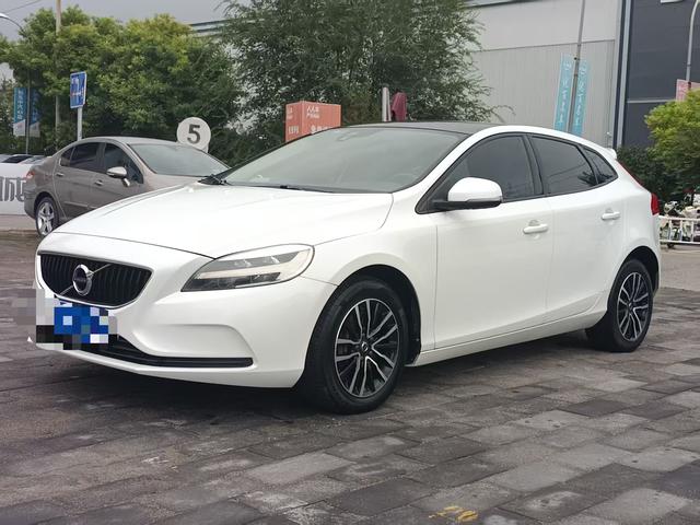 Volvo V40 2017 T3 Smart Edition
