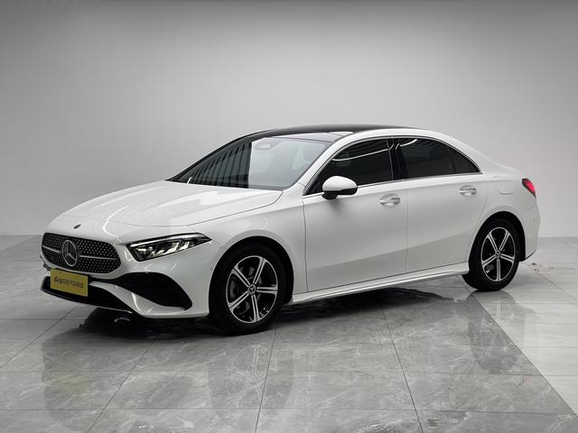 Mercedes-Benz A-class 2024 facelift A 200 L fashion version