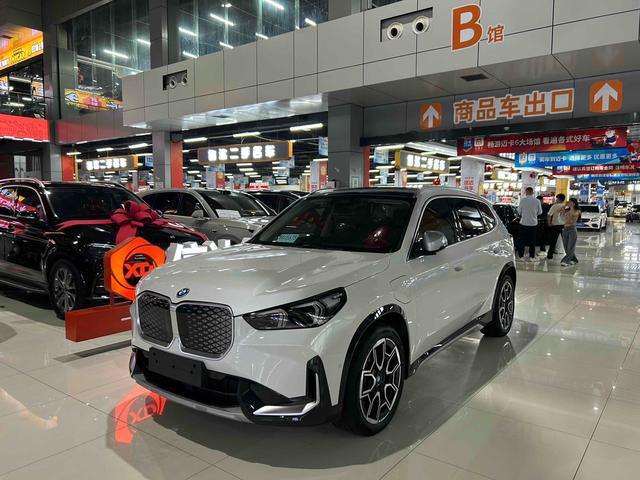 BMW iX1 2023 xDrive30L X Design Package