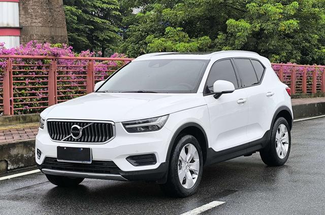 Volvo XC40 2021 T4 4WD Smart Style