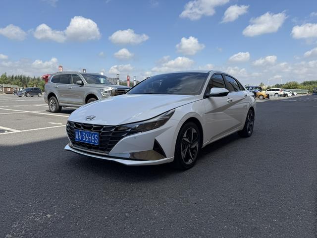 Elantra 2021 1.5L CVT LUX Premium