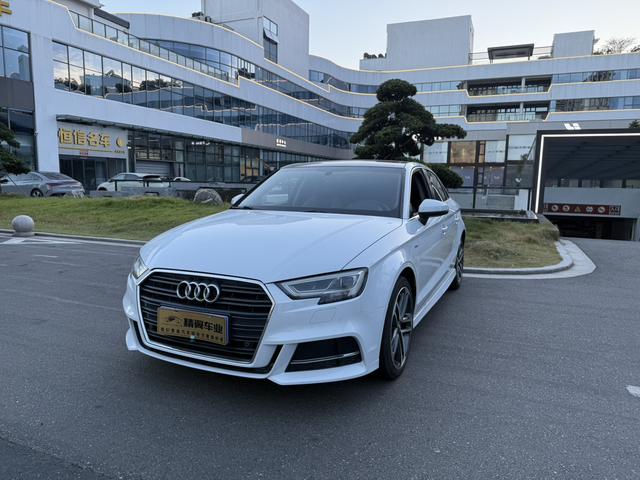 Audi A3 2018 30th anniversary model Sedan 40 TFSI fashion model