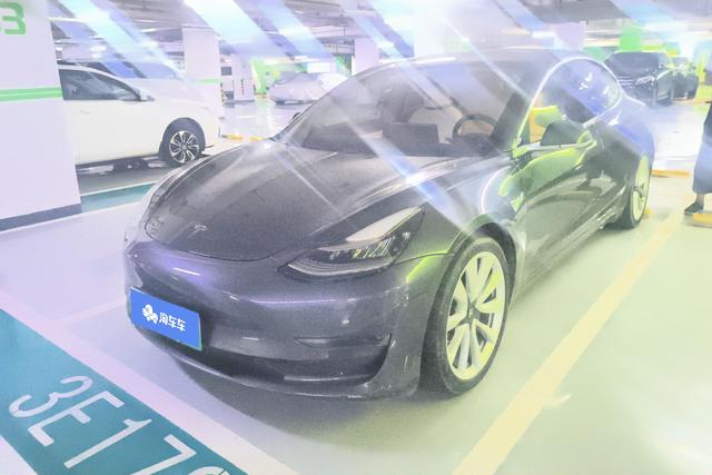 Model 3 (Import) 2019 Long Range All-Wheel Drive Edition