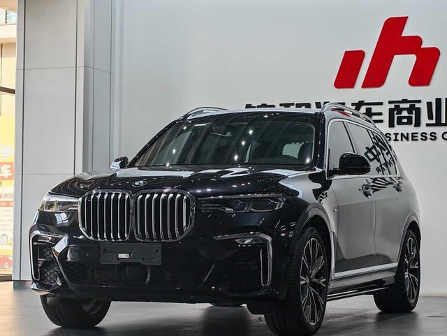 BMW X7 2022 xDrive40i Executive M sports Suit