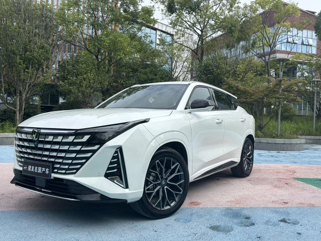 Changan UNI-Z 2025 1.5T DCT Premium Type