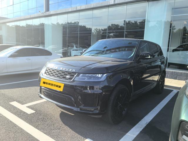 Range Rover Sport 2020 model 3.0 L6 HSE DYNAMIC