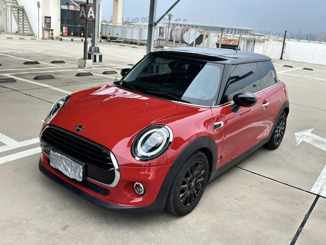 MINI 2019 1.5T COOPER Classic Pie