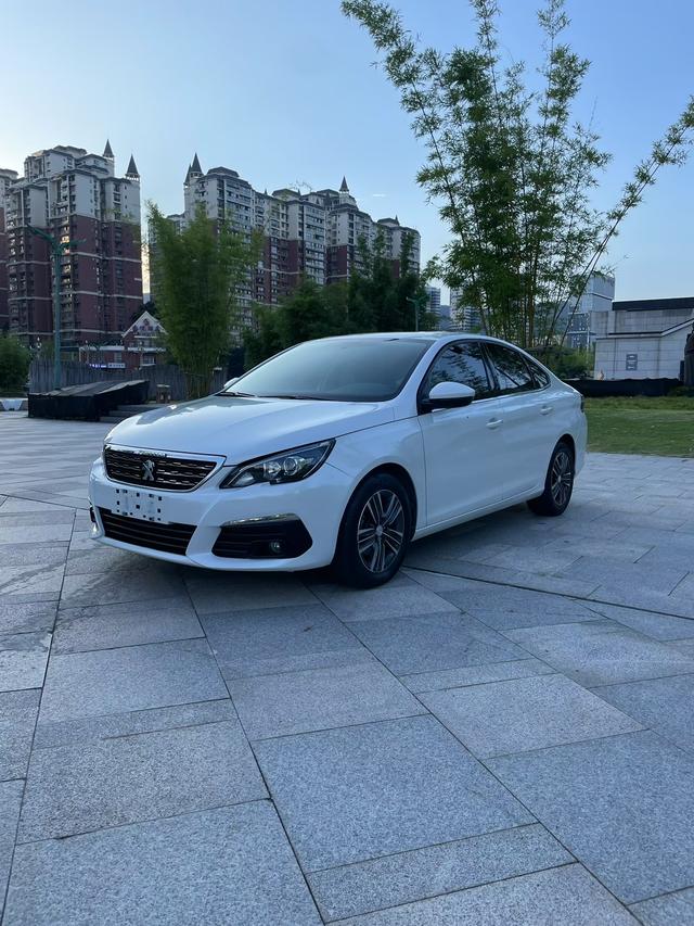 Peugeot 308 2018 1.6L automatic fashion version
