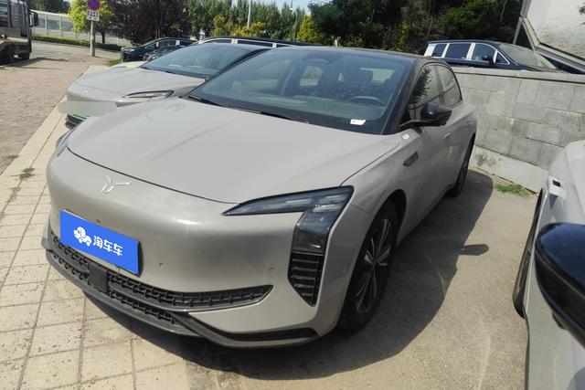 Hongqi EH7 2024 model 690 Pro