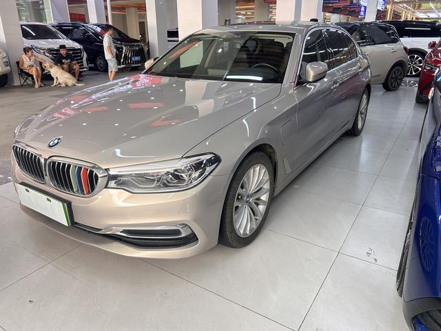 BMW 5 Series PHEV 2019 530Le Luxury Package