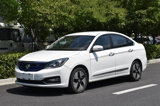 Dongfeng Fengshen E70 2019 500 Super Enjoyment Edition