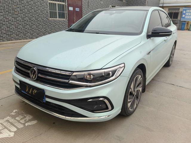 Bora 2023 300TSI DSG Premium Edition
